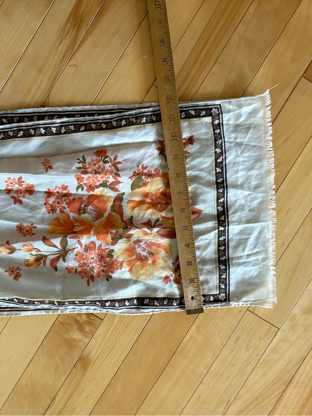 Gorgeous Fiorini Long Scarf Silky Floral Cream Orange Brown Fall Fringe - Picture 7 of 8
